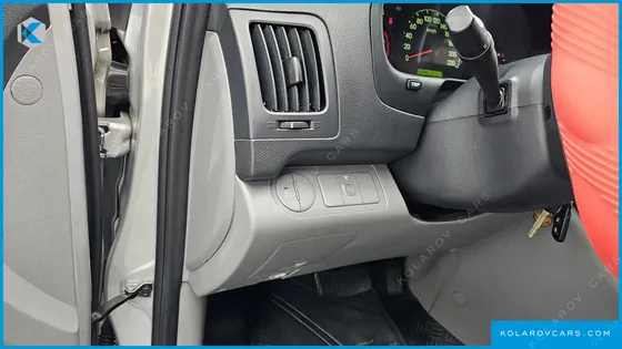 HYUNDAI STAREX 12-SEATER WAGON