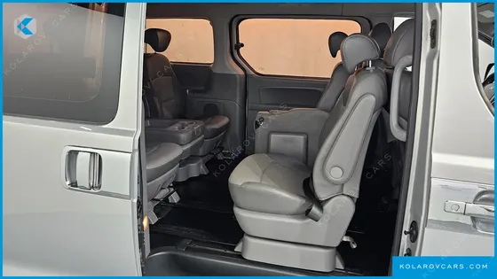 HYUNDAI STAREX 12-SEATER WAGON