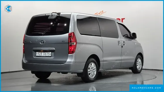 HYUNDAI STAREX VAN 3-SEATER