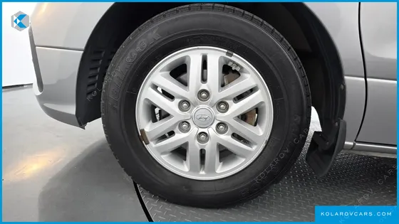 HYUNDAI STAREX VAN 3-SEATER