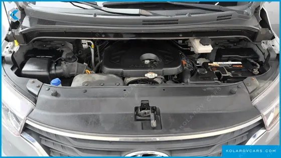 HYUNDAI STAREX VAN 3-SEATER