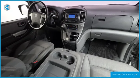 HYUNDAI STAREX VAN 3-SEATER