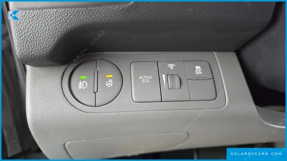 HYUNDAI STAREX VAN 3-SEATER