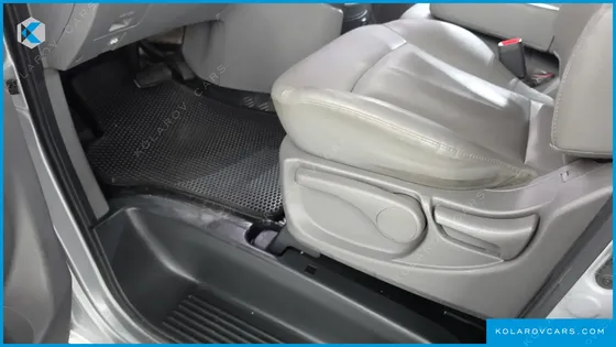 HYUNDAI STAREX VAN 3-SEATER