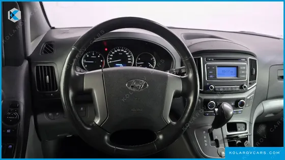 HYUNDAI STAREX VAN 3-SEATER