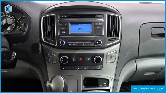 HYUNDAI STAREX VAN 3-SEATER
