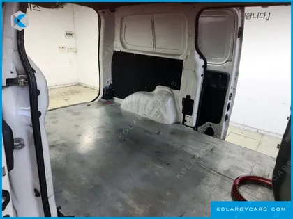 HYUNDAI STAREX 3-SEATER VAN