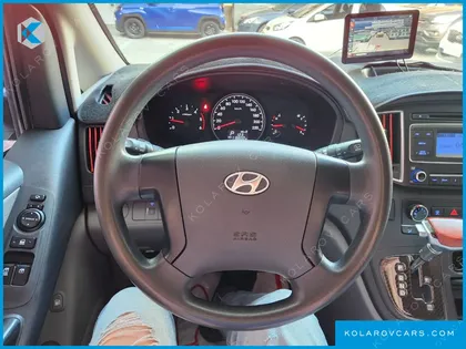 HYUNDAI STAREX 3-SEATER VAN