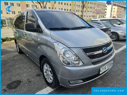 HYUNDAI STAREX 11-SEATER WAGON
