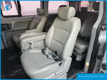HYUNDAI STAREX 11-SEATER WAGON