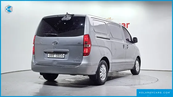 HYUNDAI STAREX 3-SEATER VAN