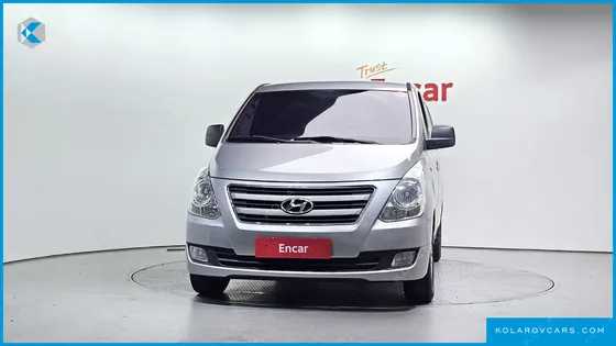 HYUNDAI STAREX 3-SEATER VAN