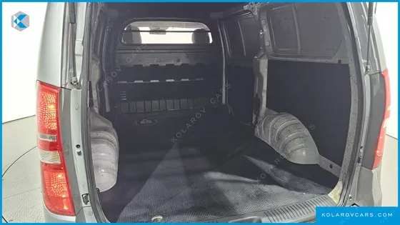 HYUNDAI STAREX 3-SEATER VAN