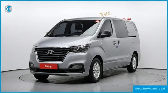 HYUNDAI STAREX VAN 5-SEATER
