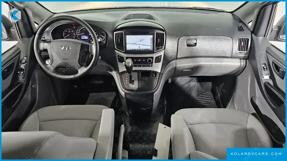 HYUNDAI STAREX VAN 5-SEATER
