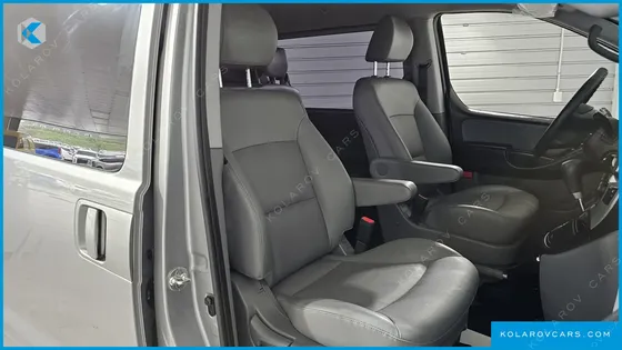 HYUNDAI STAREX VAN 5-SEATER