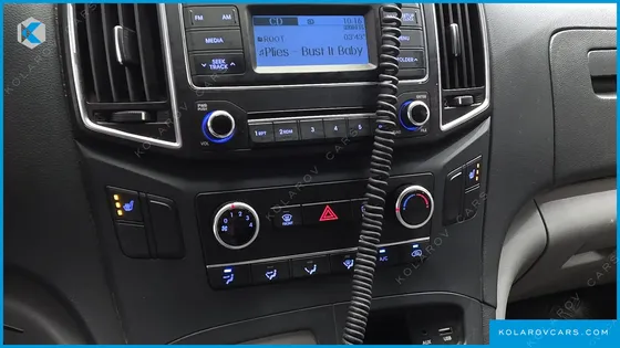 HYUNDAI STAREX 3-SEATER VAN