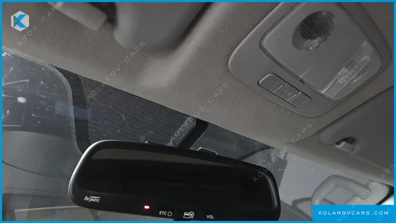 HYUNDAI STAREX VAN 3-SEATER