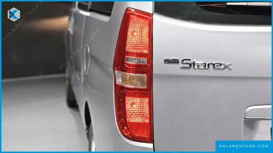 HYUNDAI STAREX VAN 3-SEATER
