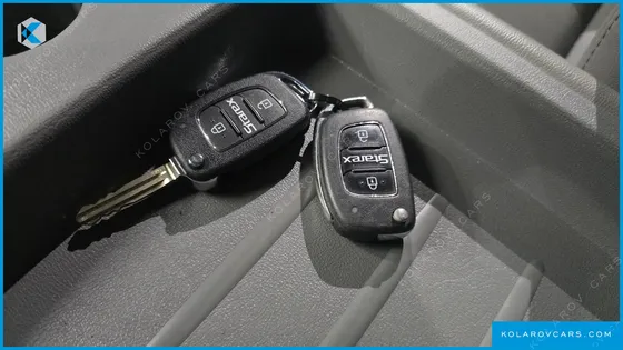 HYUNDAI STAREX VAN 3-SEATER