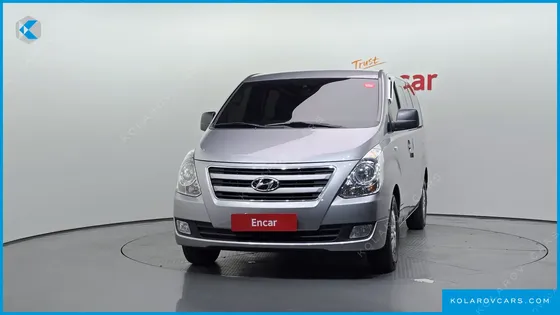HYUNDAI STAREX 5-SEATER VAN