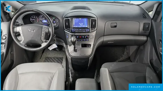 HYUNDAI STAREX VAN 5-SEATER
