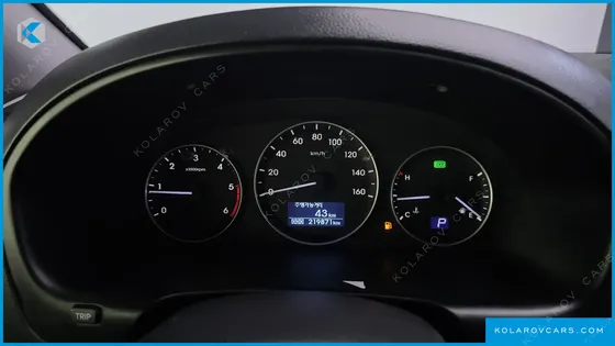 HYUNDAI STAREX 12-SEATER WAGON