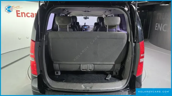HYUNDAI STAREX 12-SEATER WAGON