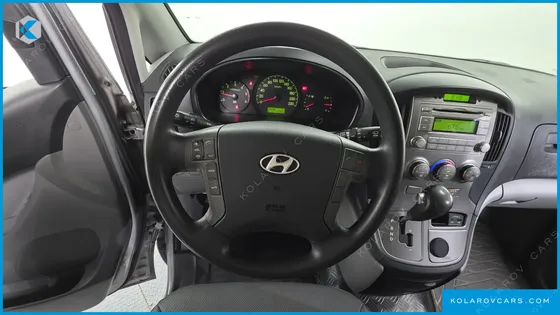 HYUNDAI STAREX 3-SEATER VAN
