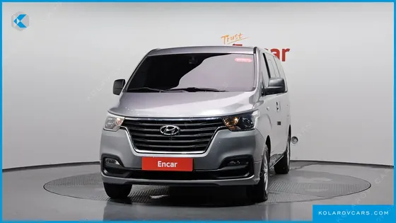 HYUNDAI STAREX VAN 5-SEATER