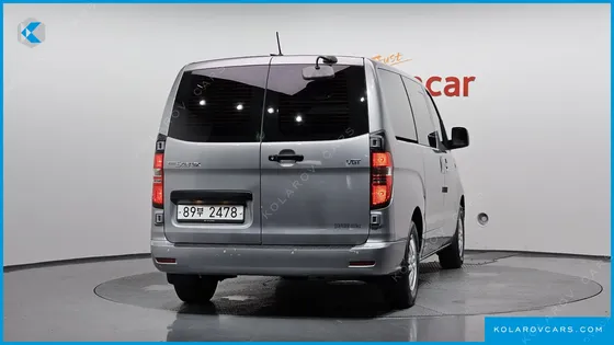 HYUNDAI STAREX VAN 5-SEATER
