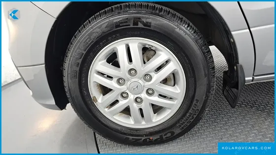 HYUNDAI STAREX VAN 5-SEATER