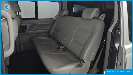 HYUNDAI STAREX VAN 5-SEATER
