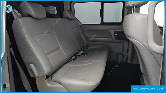 HYUNDAI STAREX VAN 5-SEATER