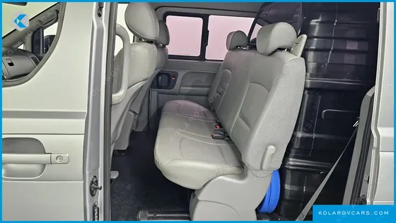 HYUNDAI STAREX 5-SEATER VAN