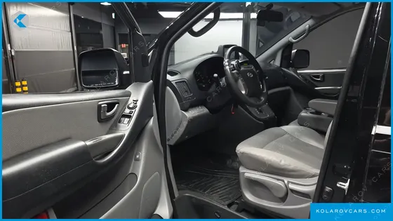 HYUNDAI STAREX 12-SEATER WAGON