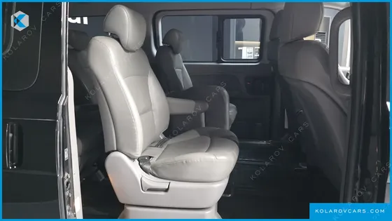 HYUNDAI STAREX 12-SEATER WAGON