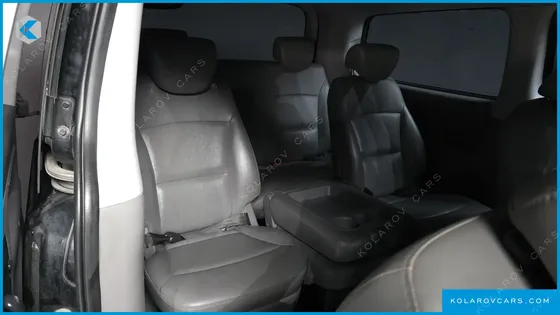 HYUNDAI STAREX 12-SEATER WAGON