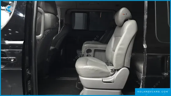 HYUNDAI STAREX 12-SEATER WAGON