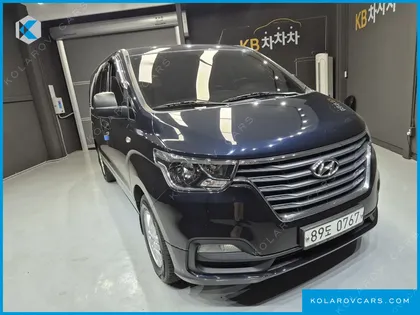 HYUNDAI STAREX VAN 5-SEATER