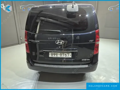 HYUNDAI STAREX VAN 5-SEATER