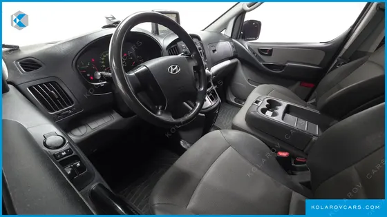 HYUNDAI STAREX 3-SEATER VAN