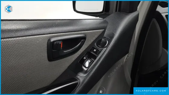 HYUNDAI STAREX 3-SEATER VAN