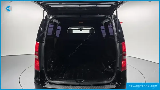 HYUNDAI STAREX VAN 3-SEATER