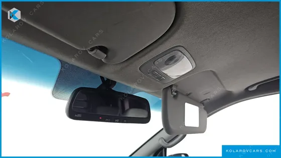 HYUNDAI STAREX 5-SEATER VAN