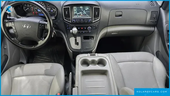 HYUNDAI STAREX WAGON 12-SEATER