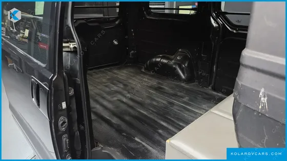 HYUNDAI STAREX 3-SEATER VAN