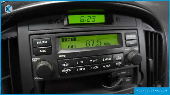 HYUNDAI STAREX 3-SEATER VAN