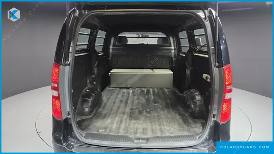 HYUNDAI STAREX 3-SEATER VAN