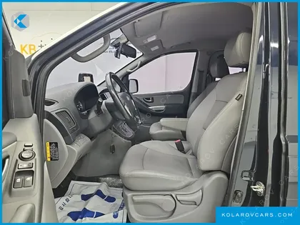 HYUNDAI STAREX VAN 5-SEATER